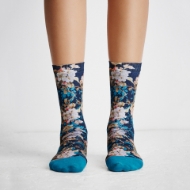 صورة الجوارب النسائية القطنية للجسم